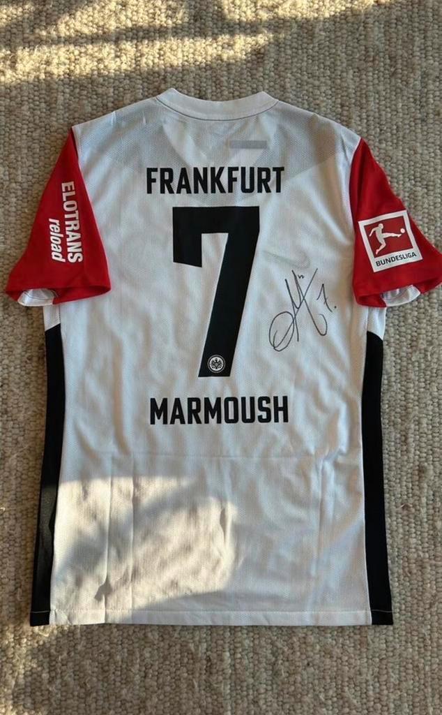 Gesigneerd Omar Marmoush Eintracht Frankfurt shirt, Verzamelen, Sportartikelen en Voetbal, Zo goed als nieuw, Shirt, Buitenlandse clubs