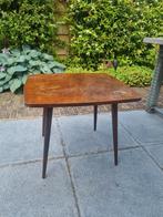 Art deco type bizet tafel, Ophalen