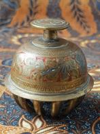 Mooie antieke olifantenbel uit India van bewerkt koper., Antiek en Kunst, Ophalen of Verzenden
