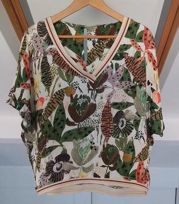 Top van POM-Amsterdam, off white met floral motief, maat: 44 beschikbaar voor biedingen