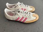 Adidas samba white pink 39 1/3, Kleding | Dames, Schoenen, Ophalen of Verzenden, Zo goed als nieuw, Wit, Sneakers of Gympen