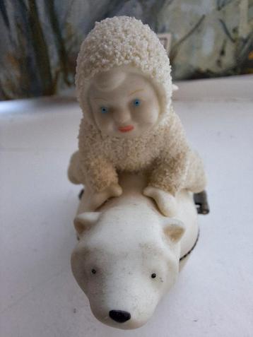 Schattige Snowbaby op IJsbeer Ornament beschikbaar voor biedingen