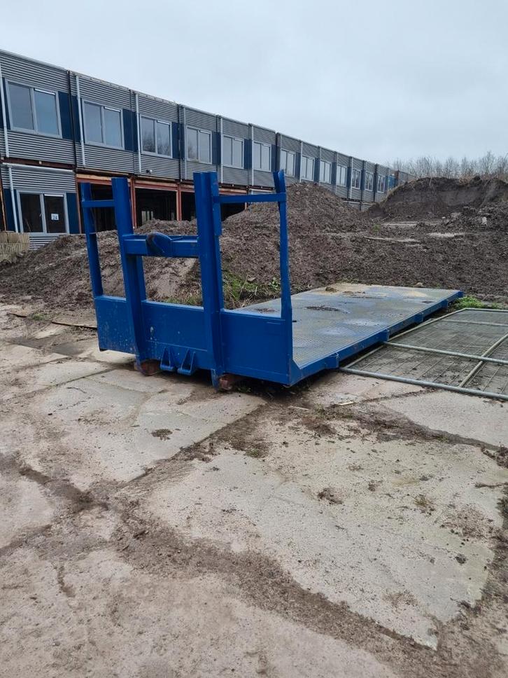 Platte bak met haakarm, kabel en kettingen, Zakelijke goederen, Machines en Bouw | Keten en Containers, Ophalen of Verzenden