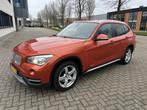 BMW X1 sDrive20i Executive XENON STOELVW PDC CRUISE., 15 km/l, Euro 6, 4 cilinders, Leder en Stof