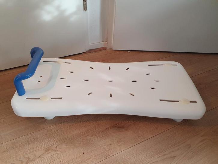 Badplank met handgreep, Huis en Inrichting, Badkamer | Badkamermeubels, Gebruikt, Overige typen, Minder dan 100 cm, 25 tot 50 cm
