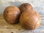 Grote vintage leren medicijnballen | medicine balls per stuk, Ophalen of Verzenden, Gebruikt, Fitnessbal