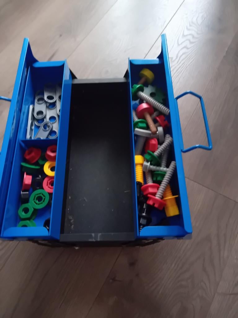Gereedschapskist met speelgoed gereedschap, Ophalen of Verzenden, Gebruikt, Bouwen