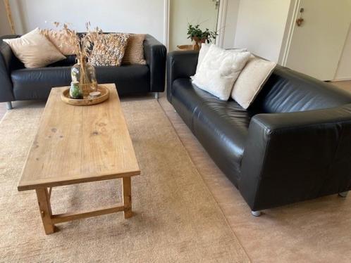 KLIPPAN BANK IKEA ZWART LEER, Huis en Inrichting, Banken | Bankstellen, Gebruikt, Rechte bank, Tweepersoons, 150 tot 200 cm, 75 tot 100 cm