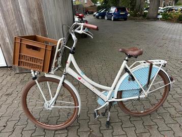 Dames fiets beschikbaar voor biedingen