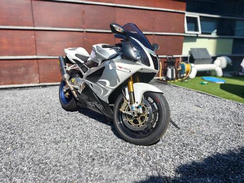 Aprilia RSV1000R RSV 1000R 2009, Motoren, Motoren | Aprilia, Particulier, Super Sport, meer dan 35 kW, 2 cilinders, Motorrijbewijs A