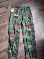Nieuwe legerbroeken camouflage jacht 52, Ophalen of Verzenden, Nieuw, Maat 52/54 (L), Groen
