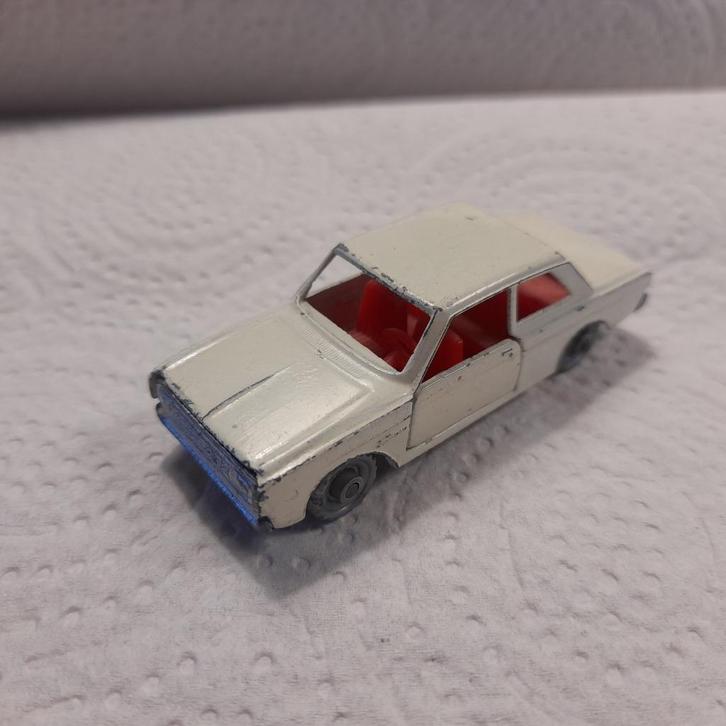 Best Box Ford Taunus 17M. No windows., Hobby en Vrije tijd, Modelauto's | Overige schalen, Gebruikt, Auto, Ophalen of Verzenden