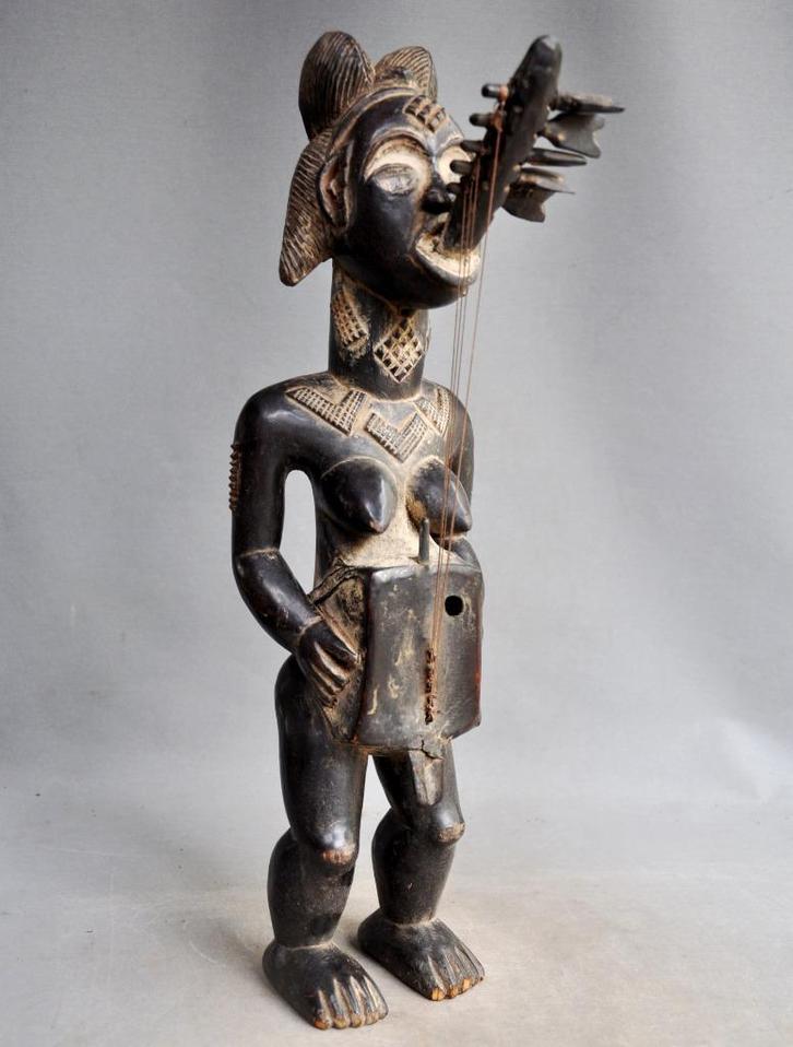 Prachtig harp beeld vd PUNU  uit Gabon, 2e helft 20e eeuw, Antiek en Kunst, Kunst | Niet-Westerse kunst, Verzenden