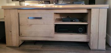 Mooie tv meubel / Complete set meubels beschikbaar voor biedingen