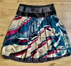 Satijnen rok Superstar mt 38, Maat 38/40 (M), Ophalen of Verzenden, Zo goed als nieuw, Knielengte