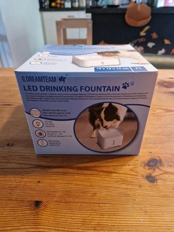 Drinkfontein katten (hond) NIEUW ongeopend  beschikbaar voor biedingen