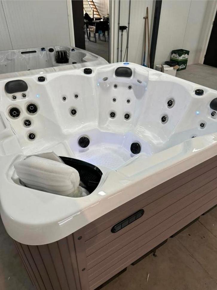 7 DAGEN PER WEEK GEOPEND ‼️ GECKO JACUZZI ‼️ NEW, Tuin en Terras, Bubbelbaden en Hottubs, Nieuw, Filter, Ophalen of Verzenden