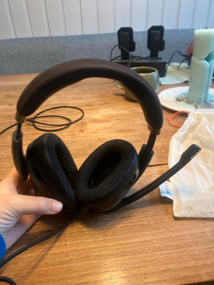 Koptelefoon met microfoon, Audio, Tv en Foto, Koptelefoons, Gebruikt, Over oor (circumaural), Overige merken, Bluetooth, Ophalen