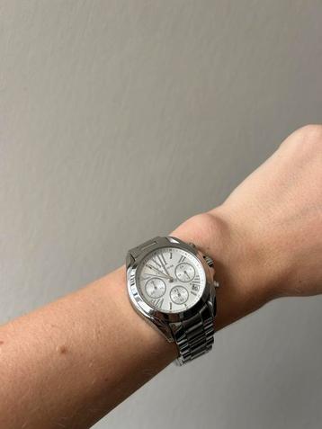 Zilverkleurig Michael Kors horloge beschikbaar voor biedingen
