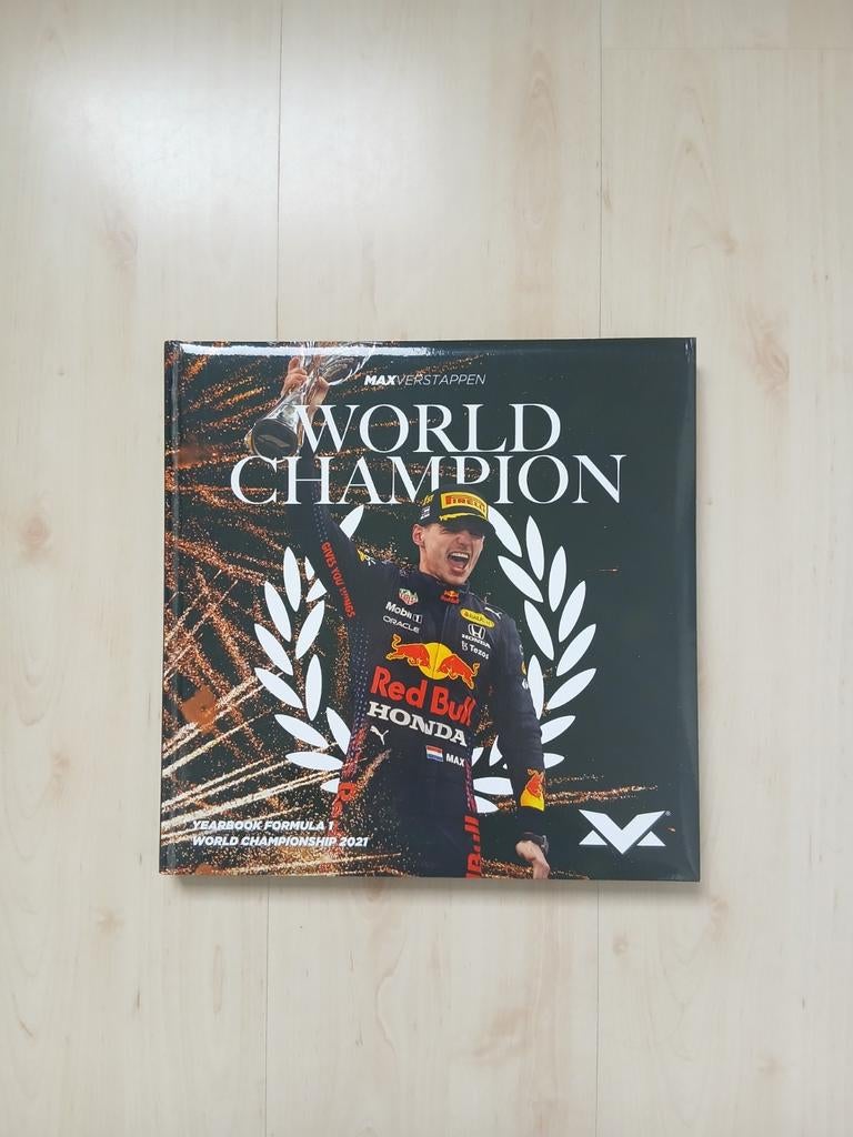 Max Verstappen World Champion 2021 Yearbook, Ophalen of Verzenden, Zo goed als nieuw, Algemeen, Onbekend