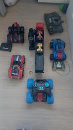Bestuurbare auto's en een onbestuurbare tank., Ophalen, Gebruikt, Overige schalen, Auto offroad