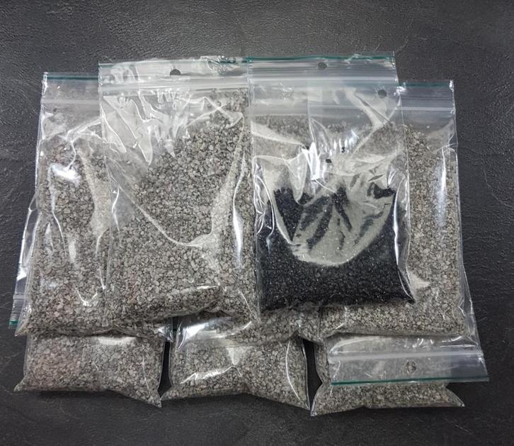 Scenery Grind/split: Grijs Graniet 10 zakjes HO Trein, Hobby en Vrije tijd, Modeltreinen | H0, Nieuw, Natuur, Gelijkstroom of Wisselstroom