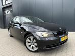 BMW 3-serie 330i Executive|Schuifdak|Navigatie|Lmv, Auto's, Achterwielaandrijving, Gebruikt, Zwart, 259 pk