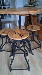Bierstatafel met 4 krukken - Industrieel design, Huis en Inrichting, Tafels | Statafels, Ophalen, In hoogte verstelbaar, Gebruikt
