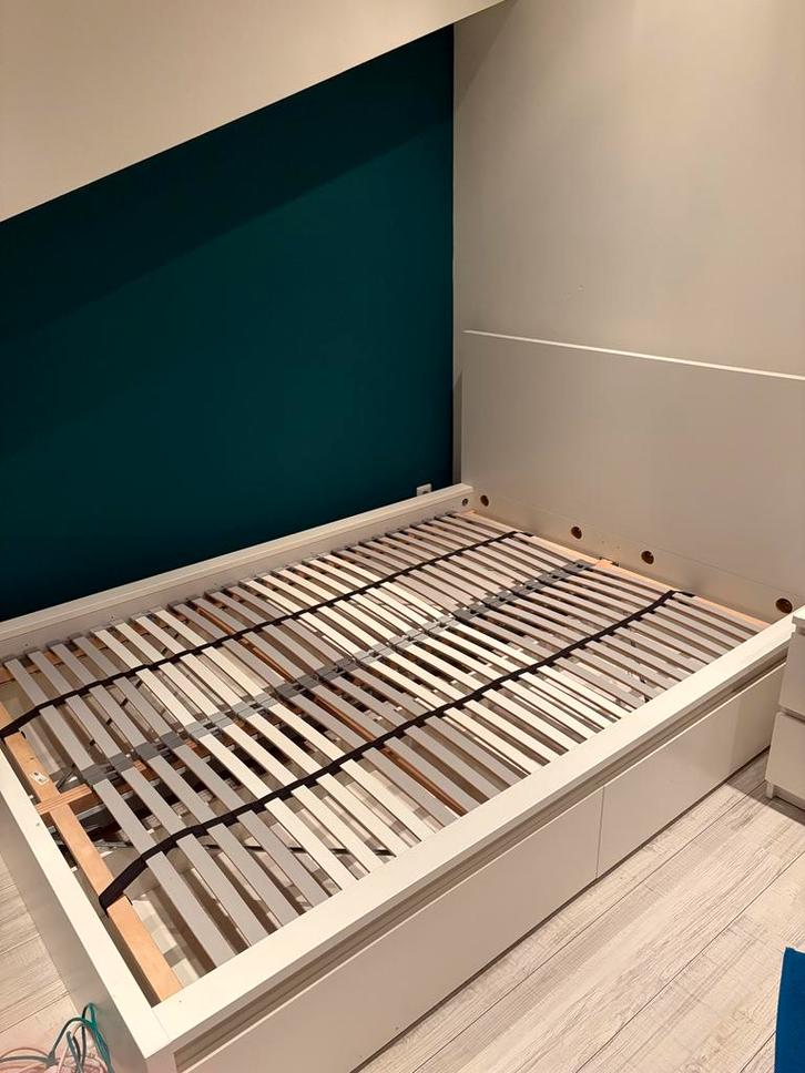 MALM bed IKEA - Twijfelaar - inclusief 4 lades en nachtkast, Huis en Inrichting, Slaapkamer | Bedden, Gebruikt, Tweepersoons, 140 cm