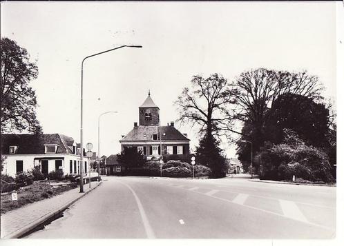 Warnsveld (Gld.) ingang dorp kaart uit 1977., Verzamelen, Ansichtkaarten | Nederland, Gelopen, Gelderland, 1960 tot 1980, Verzenden