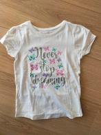 Zgan! Lief wit shirtje vlinders van Primark. Mt 122, Meisje, Ophalen of Verzenden, Zo goed als nieuw, Shirt of Longsleeve