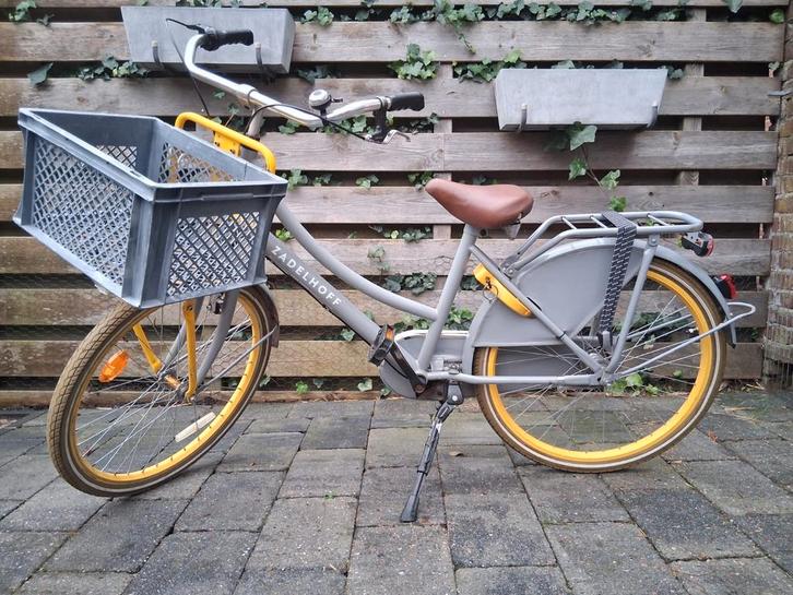 Zadelhoff fiets met krat, Fietsen en Brommers, Fietsen | Meisjes, Gebruikt, 24 inch, Handrem, Versnellingen, Ophalen
