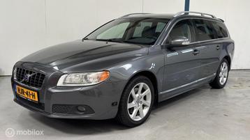 Volvo V70 2.5T Summum LEER / YOUNGTIMER / XENON beschikbaar voor biedingen