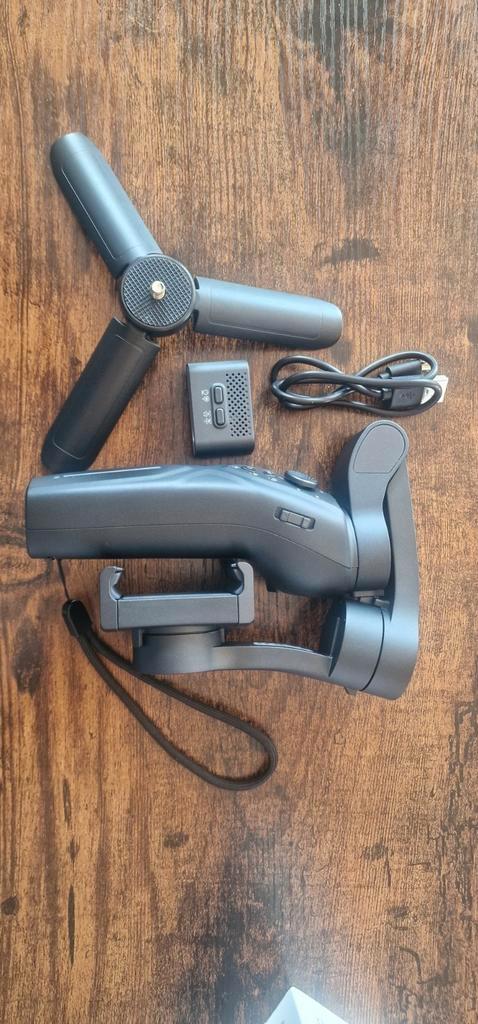 F12 3-Axis Foldable Gimbal – Smartphone & Action Camera Stab, Sieraden, Tassen en Uiterlijk, Uiterlijk | Haarverzorging, Zo goed als nieuw