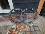 24 inch velg met band, Fietsen en Brommers, Fietsonderdelen, Ophalen of Verzenden, Gebruikt, Algemeen, Wiel