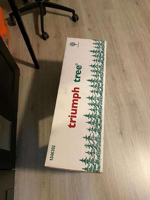 Kunstboom 215 triumph blue, Diversen, Kerst, Zo goed als nieuw, Ophalen of Verzenden
