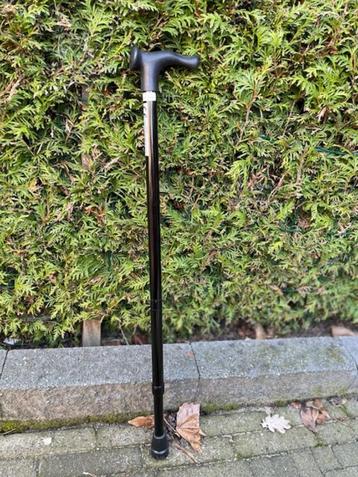 Opvouwbare wandelstok beschikbaar voor biedingen