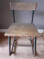 antiek schoolstoeltje, Ophalen