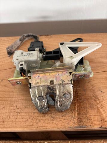 Slot Kofferklep Volvo V70 XC70 2000-2007 beschikbaar voor biedingen