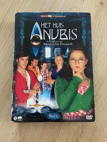 Dvd Huis van Anubis De vijf van het magische zwaard deel 3 beschikbaar voor biedingen