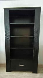 Zwarte Kast woonkamer / Black bookcase living room, Huis en Inrichting, Kasten | Wandmeubels, Ophalen, 25 tot 50 cm, Minder dan 150 cm
