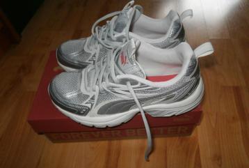 Mooie Puma sneakers Milenio Tech mt 37 silver/grey nieuw beschikbaar voor biedingen
