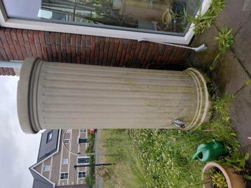 Regenzuil van 1000 liter aangeboden. beschikbaar voor biedingen