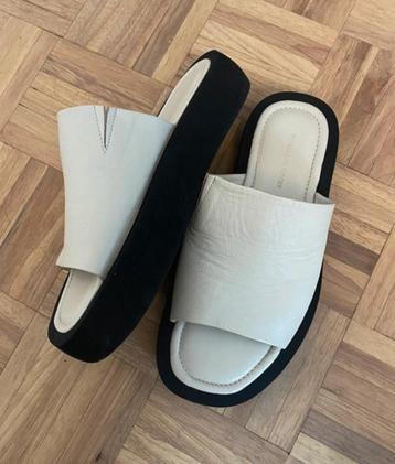 Malene Birger slippers sandalen sliders wit 38 zwarte zool beschikbaar voor biedingen