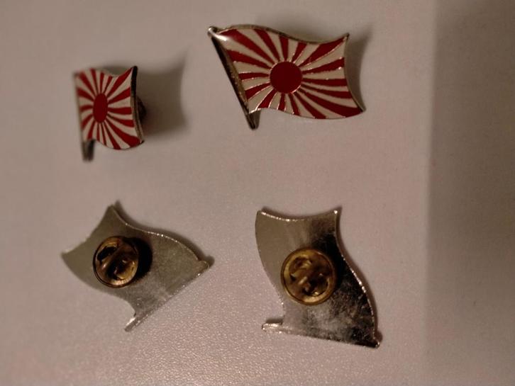 Japan Nippon vlag logo pin land van de Rijzende zon, Verzamelen, Speldjes, Pins en Buttons, Gebruikt, Ophalen of Verzenden