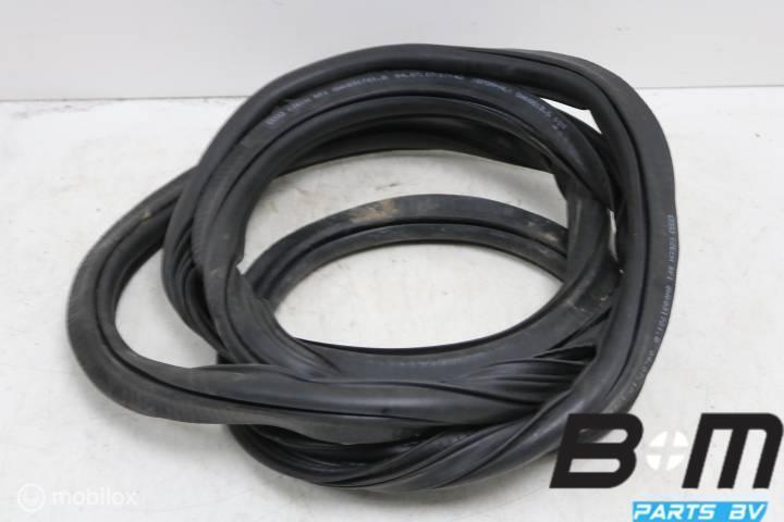 Portierrubber LV of RV Audi A4 8W Avant 8W0831721B, Auto-onderdelen, Interieur en Bekleding, Gebruikt