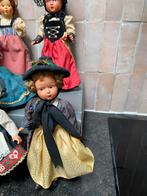 Vintage Klederdracht Poppen uit de jaren 50, Verzamelen, Poppen, Ophalen of Verzenden, Gebruikt, Pop
