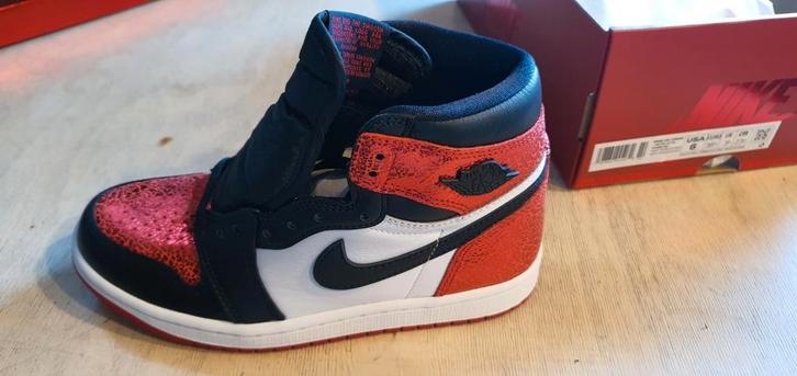 Air Jordan 1 Retro High OG

Maat 36.5, Kleding | Heren, Schoenen, Nieuw, Overige kleuren, Verzenden