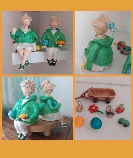 2 beeldjes van klei., Verzamelen, Poppen, Ophalen of Verzenden