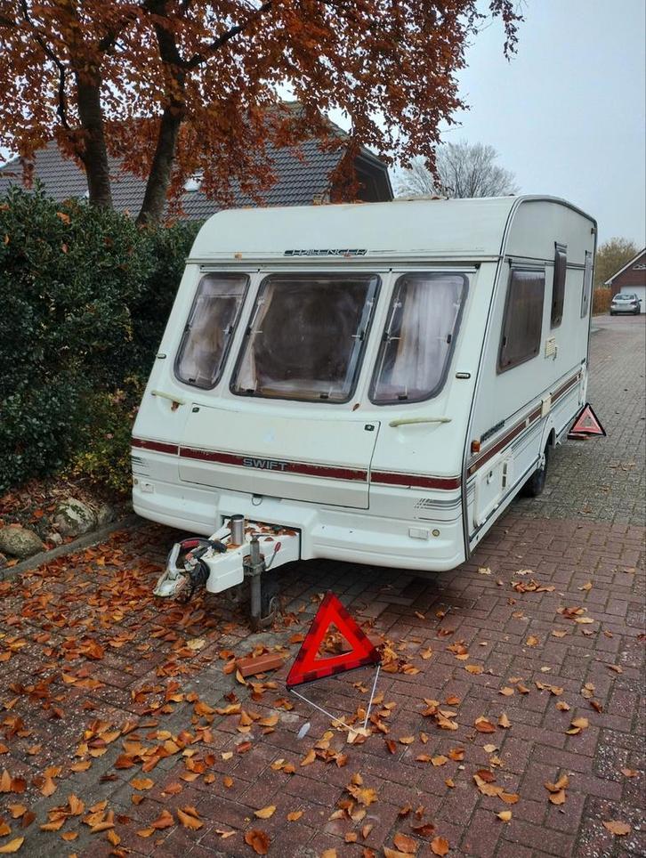 Swift Challenger 470 caravan - Fijne reiswagen!, Caravans en Kamperen, Caravans, Particulier, tot en met 4, 1000 - 1250 kg, Standaardzit